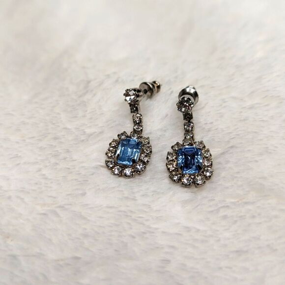 Vintage 80's Blue and Clear Rhinestone Pierced Earrings - Picture 9 of 9